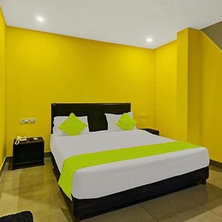 Fabexpress 29 Beach House, Morjim Beach Exterior foto